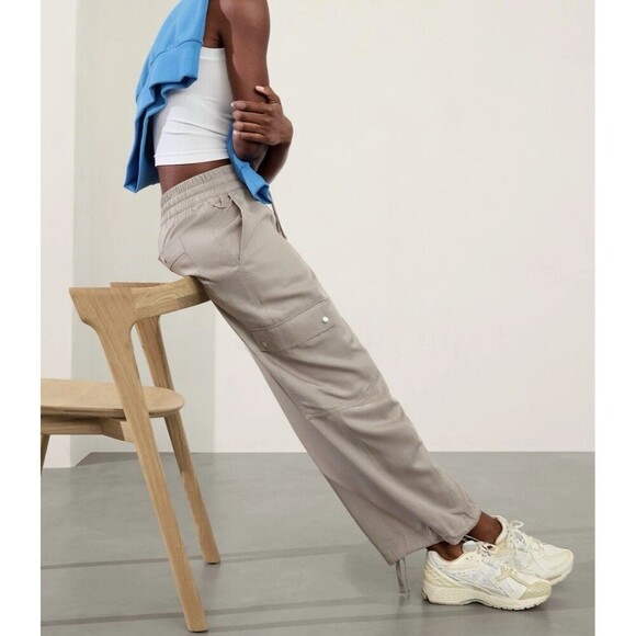 Athleta Celestial High Rise Utility Pant Feather Drawstring 471984 Womens Small - Picture 16 of 16